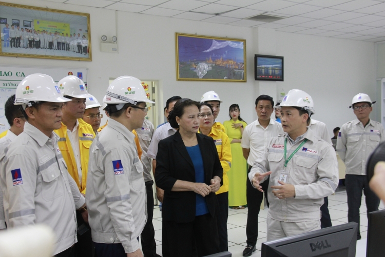 Chủ tịch Quốc hội Nguyễn Thị Kim Ngân: Cụm Khí - Điện - Đạm Cà Mau là hình mẫu của Petrovietnam