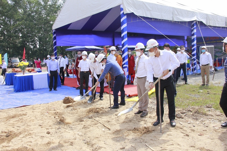 Khởi công san lấp mặt bằng xây dựng Nhà máy Điện Nhơn Trạch 3 và 4