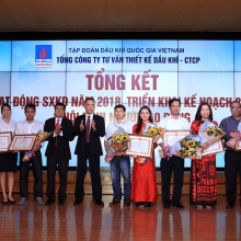 tap the pve doan ket dong long de cung nhau vuot qua kho khan