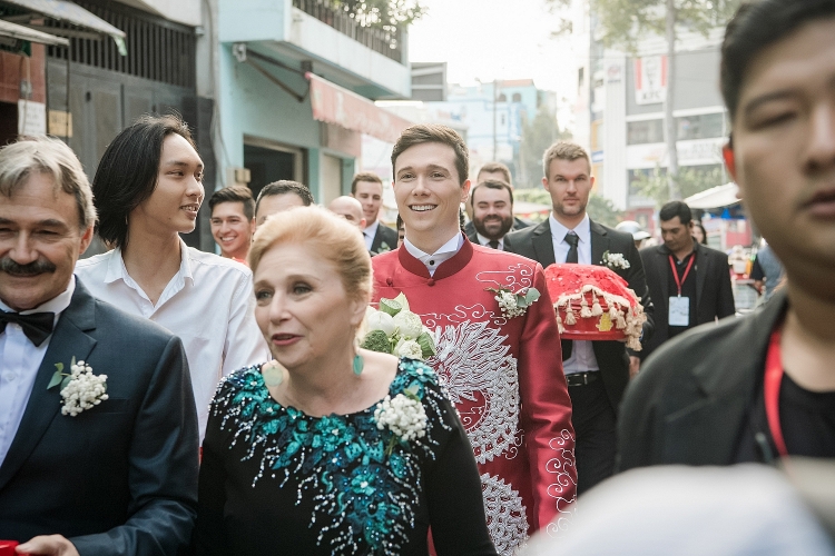 Vợ chồng Hoàng Oanh trao nhầm nhẫn trong lễ Vu quy vì quá xúc động Vợ chồng Hoàng Oanh trao nhầm nhẫn trong lễ Vu quy vì quá xúc động