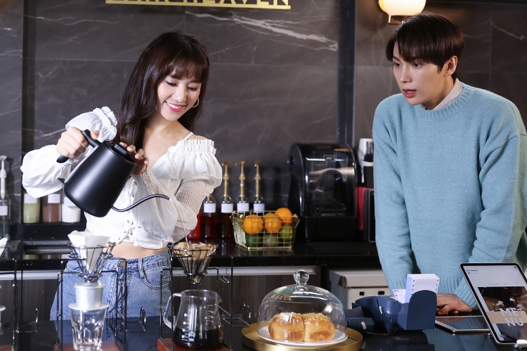 Hari Won và Park Jung Min tình cảm lãng mạn trong MV