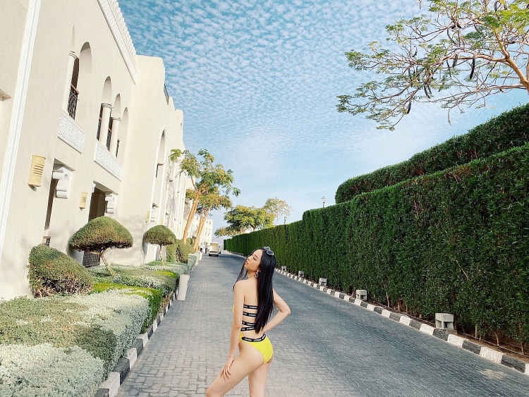 Á hậu Thúy An khoe dáng nuột nà với bikini tại Miss Intercontinental