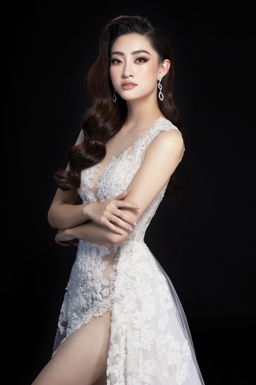 Hoa hậu Lương Thùy Linh đẹp quyến rũ với đầm dạ hội tại chung kết Miss World