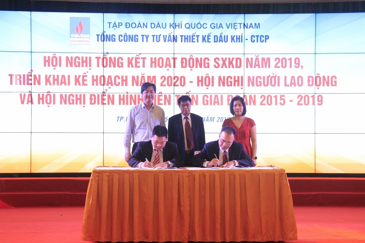 tap the pve doan ket dong long de cung nhau vuot qua kho khan