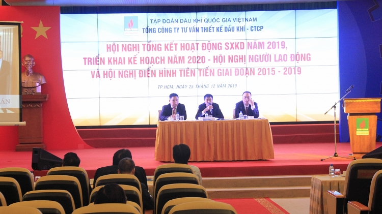 tap the pve doan ket dong long de cung nhau vuot qua kho khan