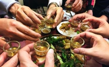 Bệnh không lây nhiễm: Gia tăng vì uống rượu bia