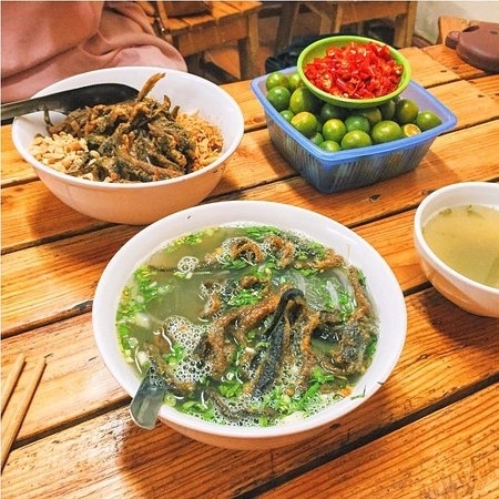 undefined Food tourism - Eel porridge, Xu Nghe soft cake