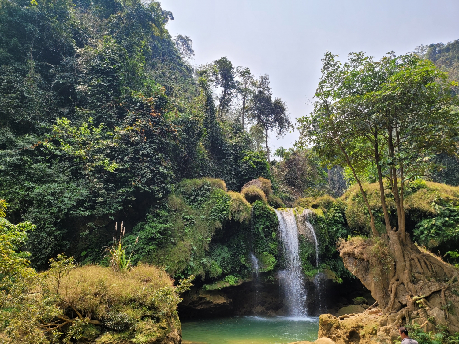 Về Mộc Châu khám phá 