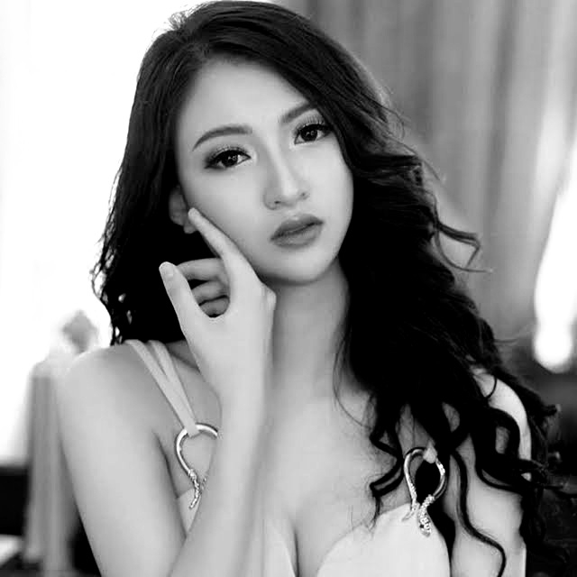 Bộ ảnh độc đáo của Vũ Thị Anh Thư, hot girl phim 'Về nhà đi con'