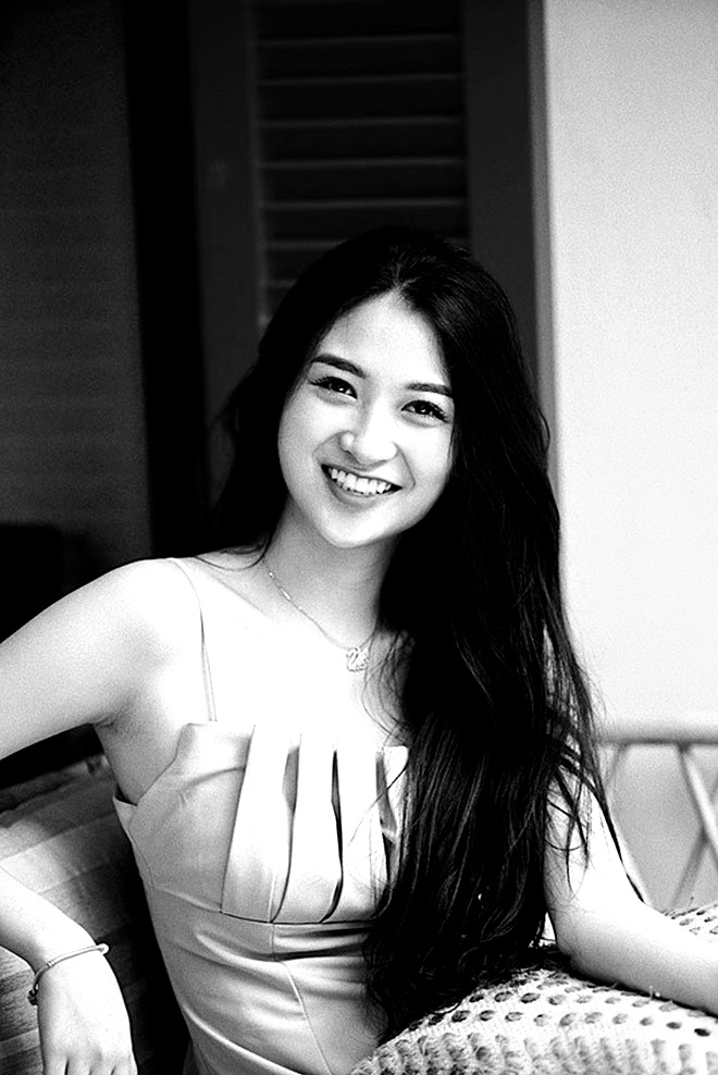 Bộ ảnh độc đáo của Vũ Thị Anh Thư, hot girl phim 'Về nhà đi con'