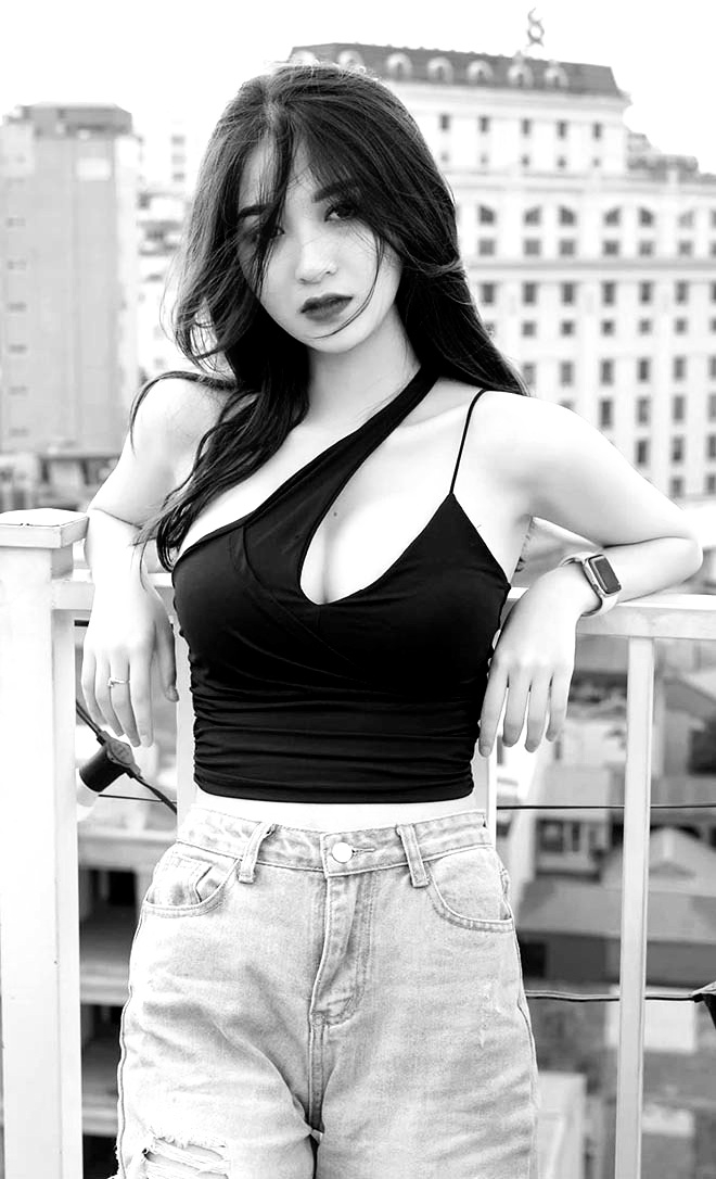 Bộ ảnh độc đáo của Vũ Thị Anh Thư, hot girl phim 'Về nhà đi con'