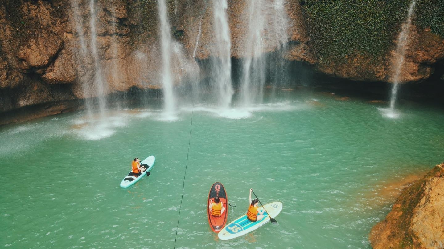 SUP rowing - A new experience on Moc Chau plateau