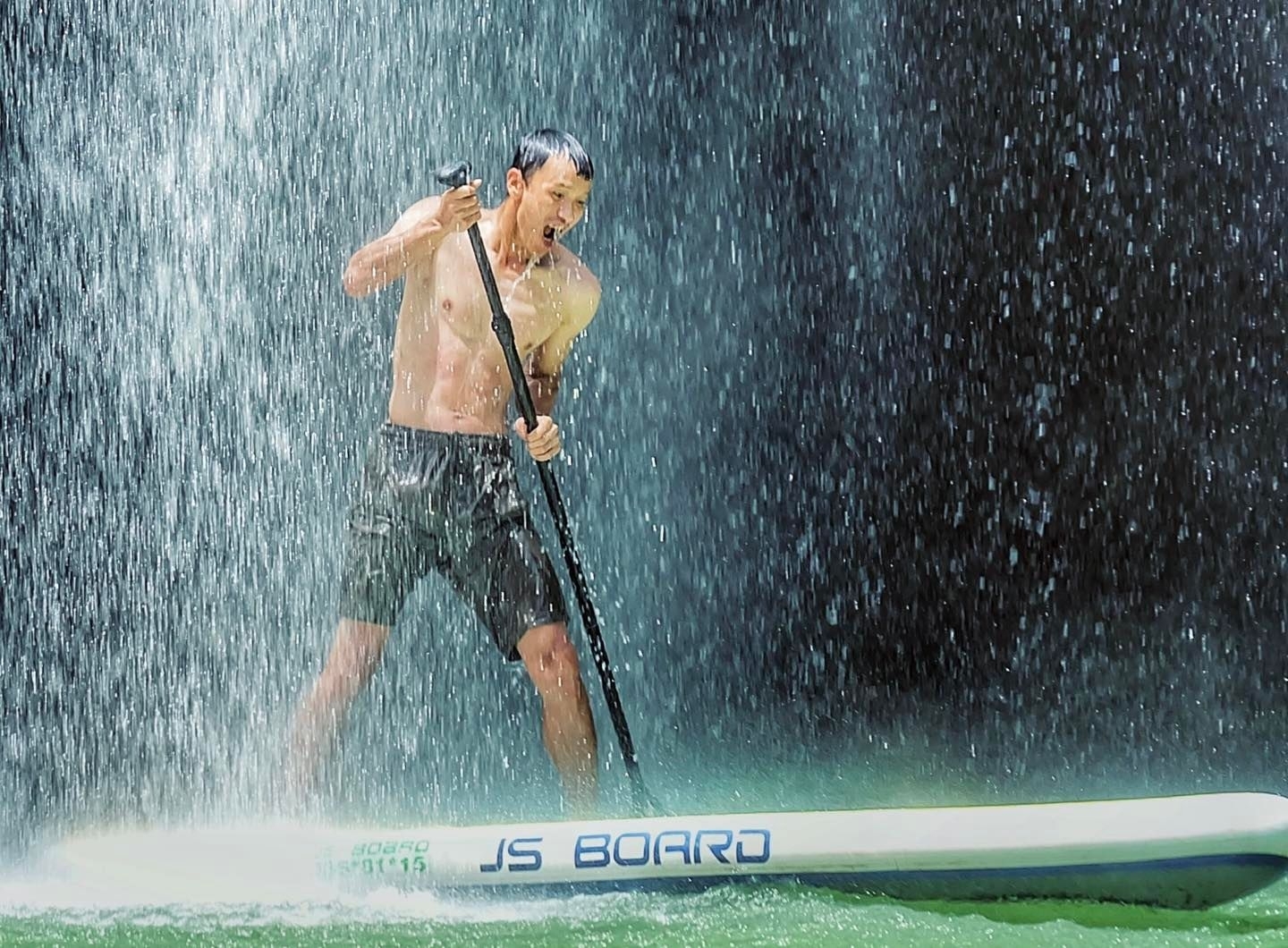 SUP rowing - A new experience on Moc Chau plateau