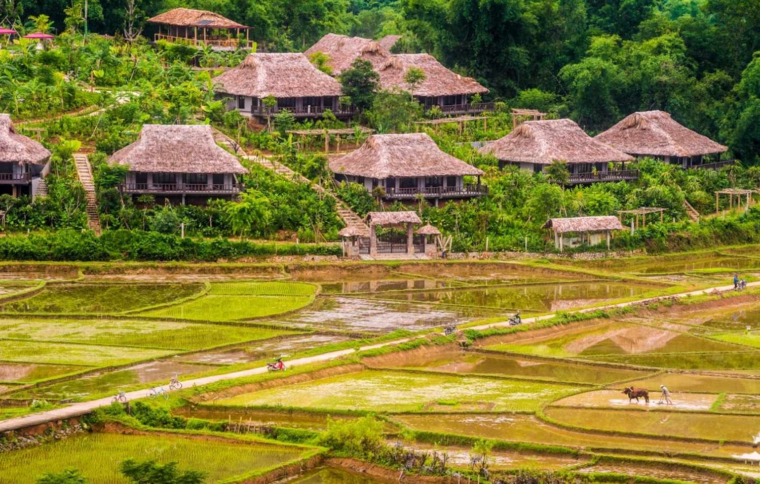 The beauty of the ancient villages of Mai Chau - Hoa Binh