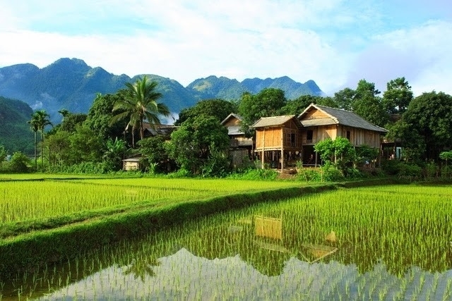 The beauty of the ancient villages of Mai Chau - Hoa Binh