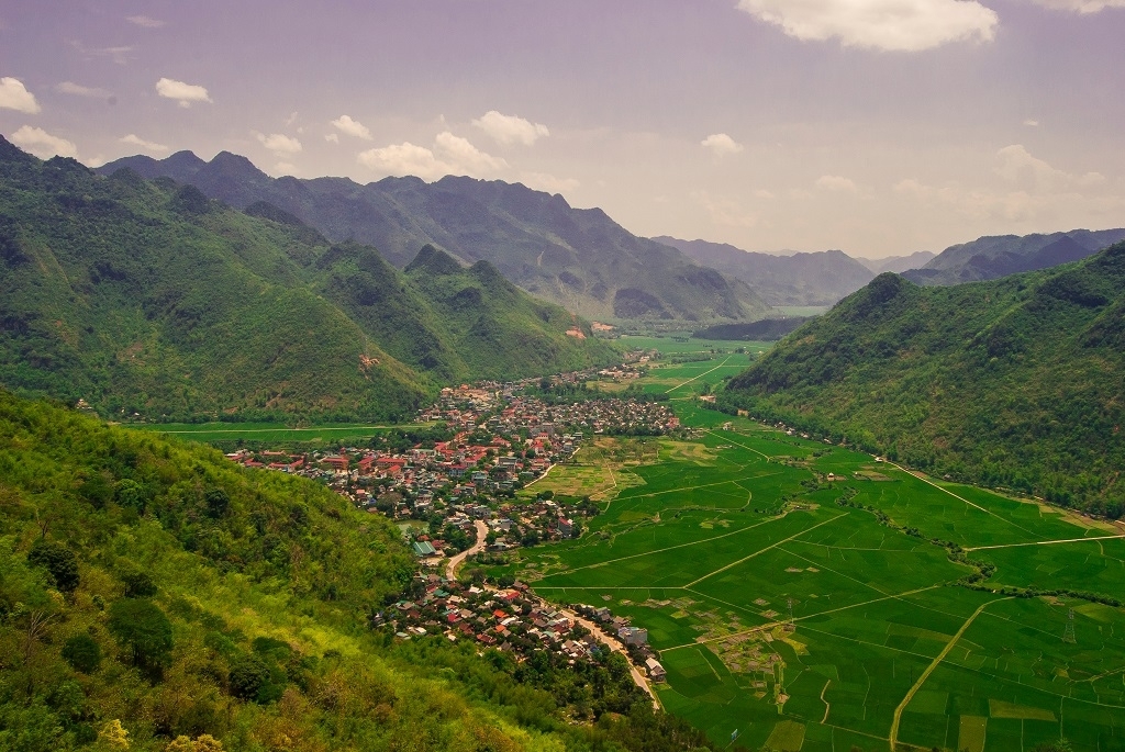 The beauty of the ancient villages of Mai Chau - Hoa Binh
