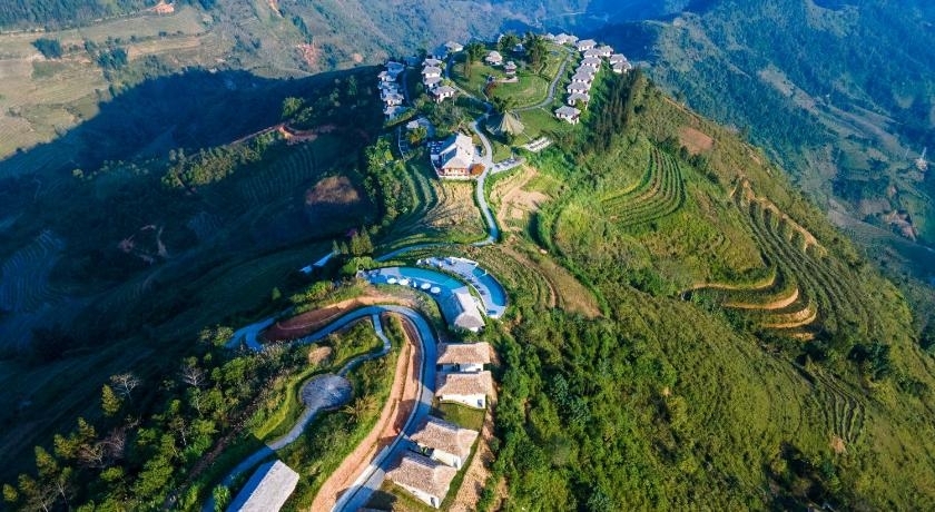 Visit Sapa, resort in the Northwest style!