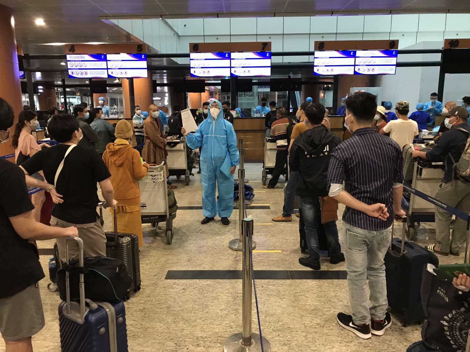Bản tin về việc đưa công dân Việt Nam từ Brunei về nước (ngày 16/12/2020)