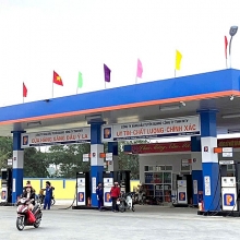 bo truong bo cong thuong tran tuan anh hoi dam cung bi thu dang uy khu tu tri dan toc choang loc tam xa