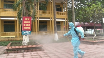 Vĩnh Phúc: Các học sinh tiếp xúc với nữ sinh nhiễm corona phải xét nghiệm, cách ly tại nhà