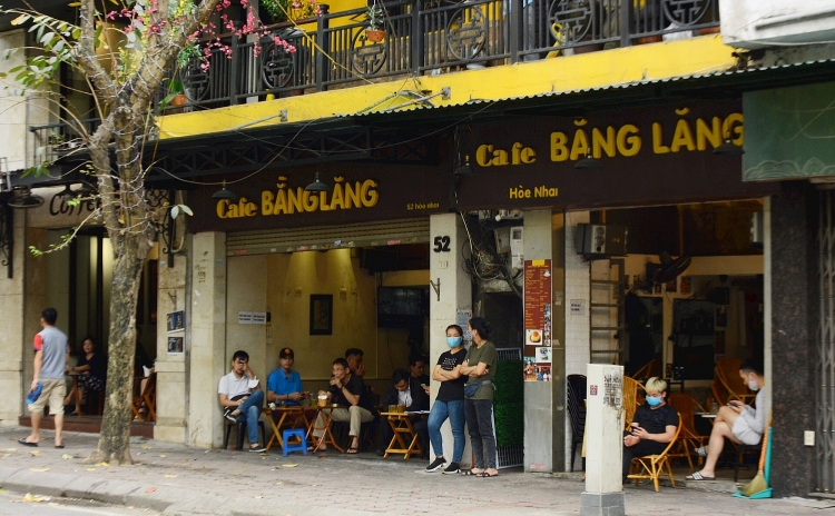 ha noi se xu ly nhung co so kinh doanh tu tap dong nguoi khi cao diem bung phat dich