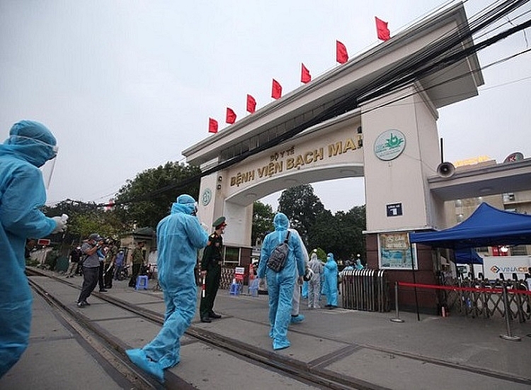 y bac si benh vien bach mai se cach ly tai khach san muong thanh