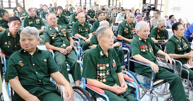 bo lao dong de xuat bo sung ngay nghi le tri an nguoi co cong