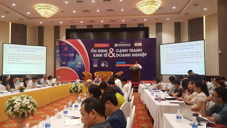 kinh te viet nam suc de khang kem