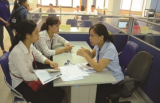 Ảnh hưởng Covid-19, gần 60% doanh nghiệp giảm lương nhân sự cấp cao