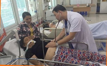 Một phụ nữ bị đột quỵ do sốc nhiệt