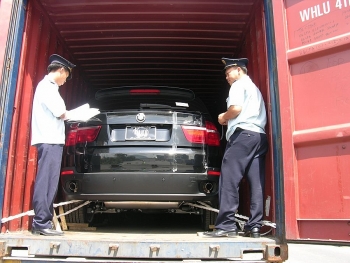 Chi gần 50.000 tỷ đồng nhập khẩu gần 100.000 ô tô trong 8 tháng