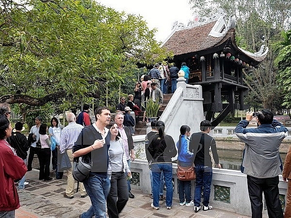 ha noi uoc thu gan 74740 ty dong sau khi don hon 21 trieu luot khach du lich