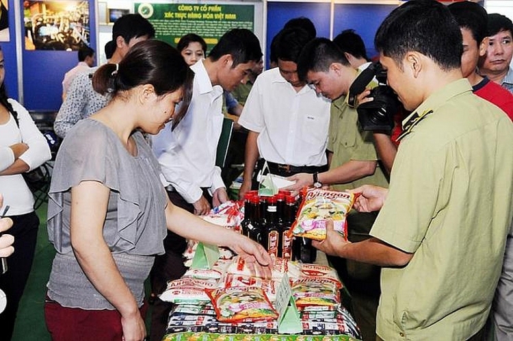 kien quyet xu ly cac hanh vi gian lan thuong mai trong dip tet duong lich va nguyen dan