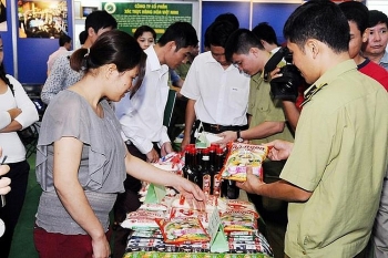 Kiên quyết xử lý các hành vi gian lận thương mại trong dịp Tết dương lịch và Nguyên đán
