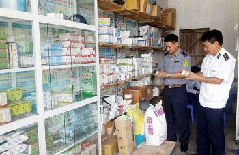 Đình chỉ lưu hành dung dịch vệ sinh trà xanh trầu không