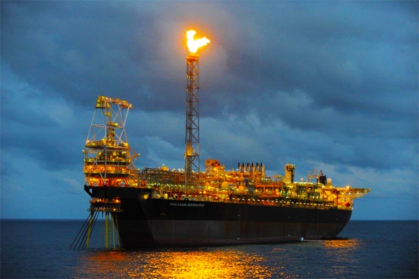 Big Oil đang trả hàng trăm triệu đô-la vì đốt bỏ khí ở Guyana Big Oil đang trả hàng trăm triệu đô-la vì đốt bỏ khí ở Guyana