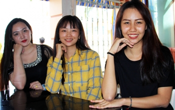 Ba cô gái miền Tây tình nguyện nhập ngũ