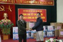 chum anh nu cuoi em be tay bac