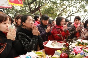 Rằm tháng Giêng: Đến hẹn lại… chen