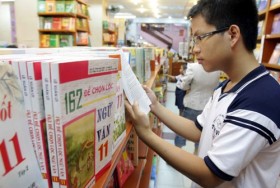 Nỗi đau học theo "văn mẫu": "Em xin hứa sẽ học tập theo... con bò để ngày càng học giỏi và chăm ngoan hơn"