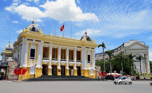 chinh trang khuon vien nha hat lon