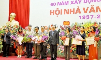 Chính thức có giải Cống hiến cho văn học