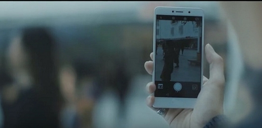 quang cao lo trong video ca nhac