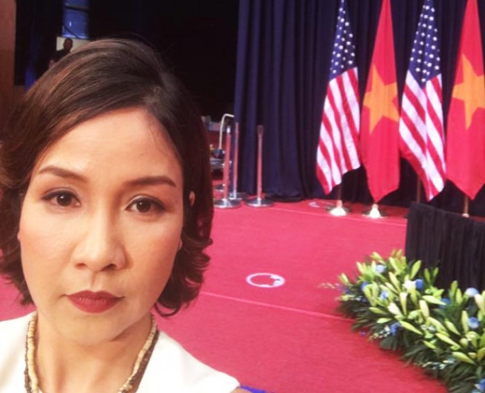 ca si my linh hat quoc ca truoc tong thong obama