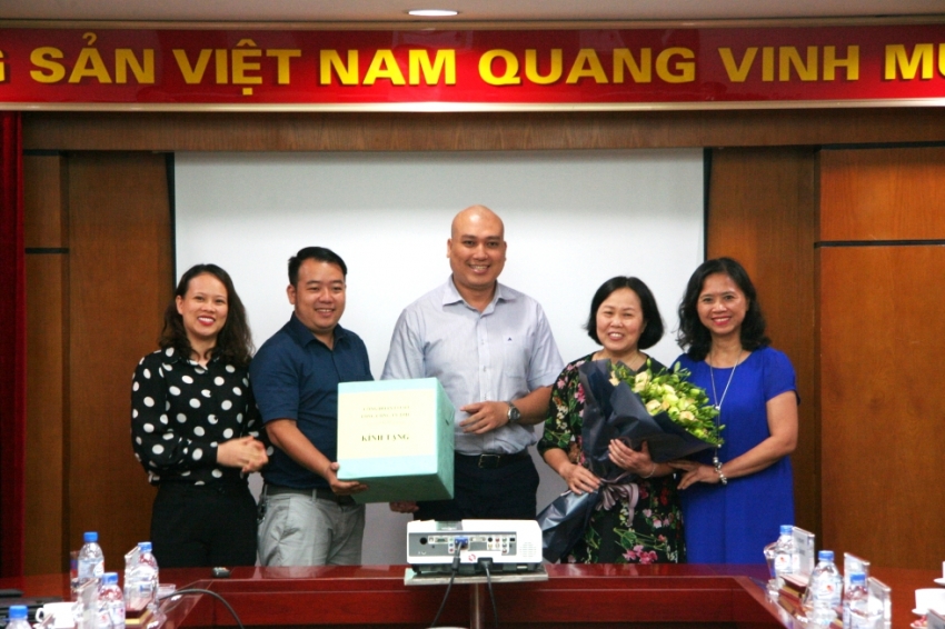 dmc bo nhiem giam doc trung tam nghien cuu ung dung va dich vu ky thuat