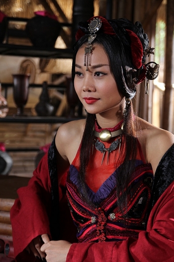 hoa hau lan san dien anh