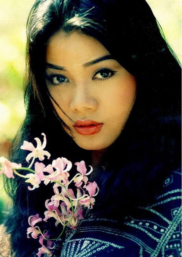 hoa hau lan san dien anh