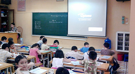 Nhà trường học phải cấp biên lai thu tiền cho học sinh
