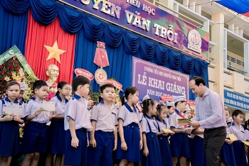 Công đoàn PVCFC tổ chức an sinh xã hội đầu năm học mới