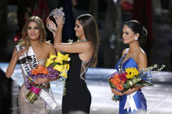Ai là “trò cười” của Hoa hậu hoàn vũ 2015? ai la tro cuoi cua hoa hau hoan vu 2015
